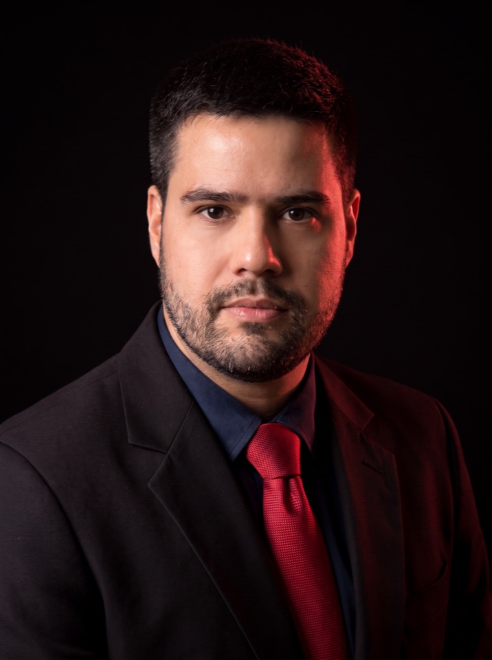Prof. Eduardo Santos